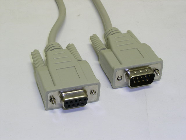 DB9 MALE / FEMALE (MOLDED)